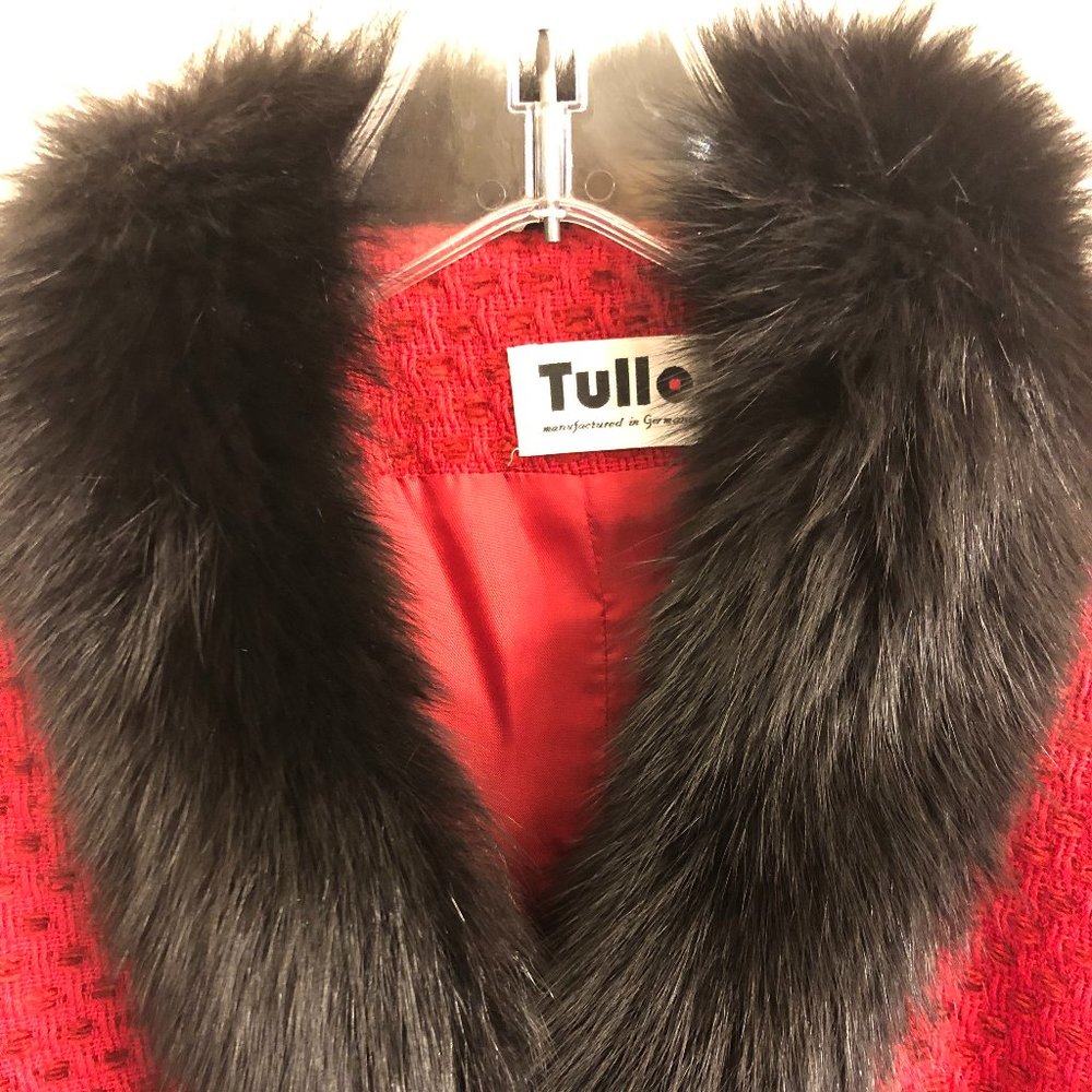 Tullo 2 Piece Ladie's Ensemble With Black Fox Col… - image 4